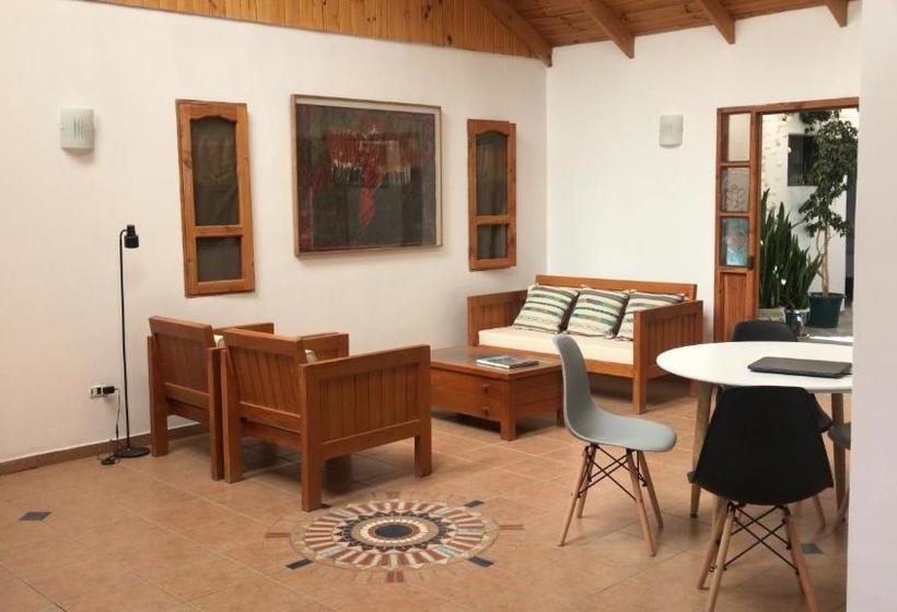 פנסיון Hostal Casa 95