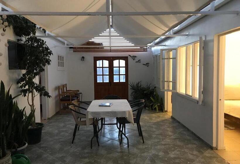 פנסיון Hostal Casa 95