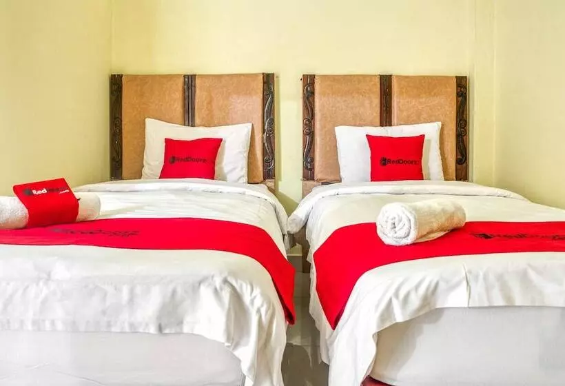 ペンション Reddoorz @ Jalan Kapten Muslim Medan