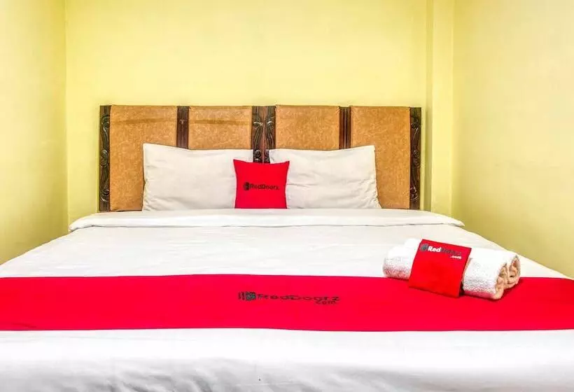 ペンション Reddoorz @ Jalan Kapten Muslim Medan