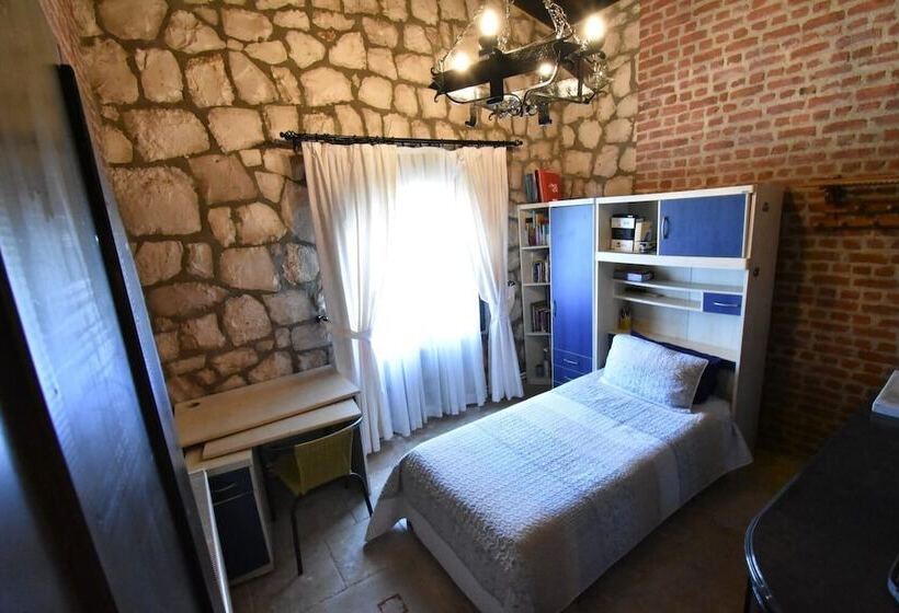 پانسیون Tas Konak