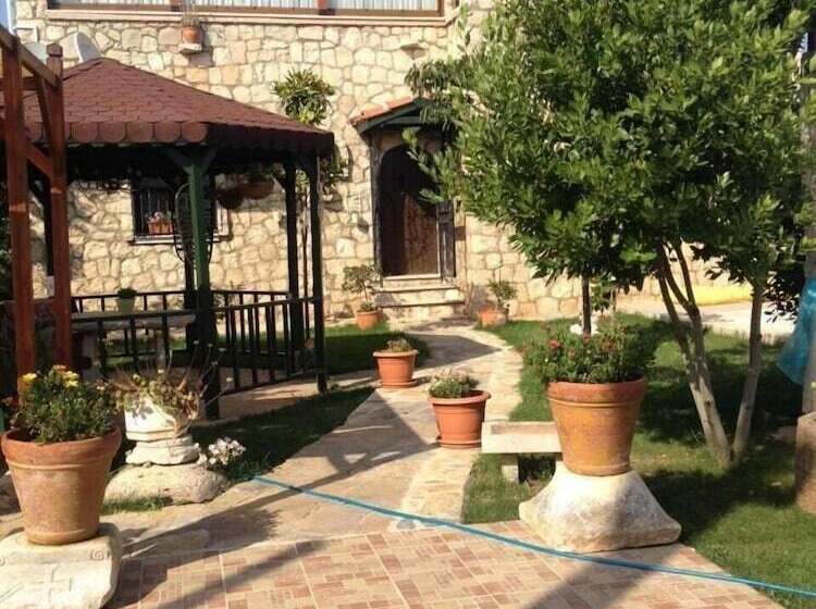 پانسیون Tas Konak