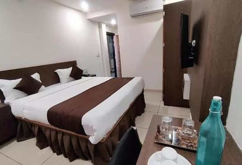Hotel Golden Rays
