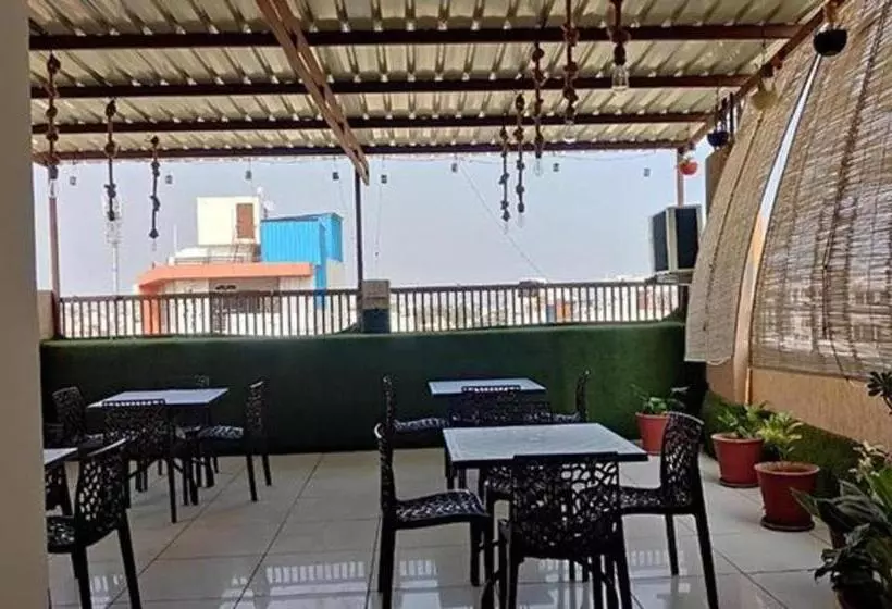 Hotel Golden Rays