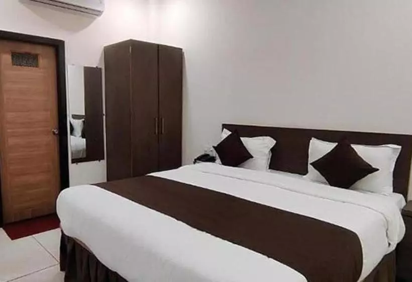 Hotel Golden Rays