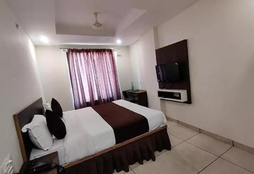 Hotel Golden Rays