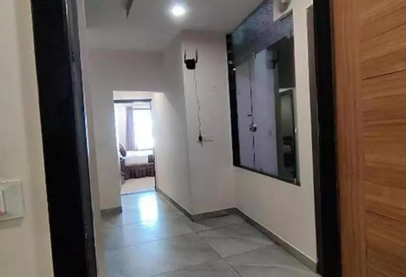 Hotel Golden Rays