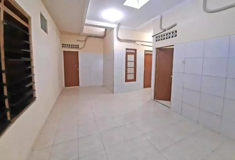 Hotelli Spot On 2683 Cempedak Residence