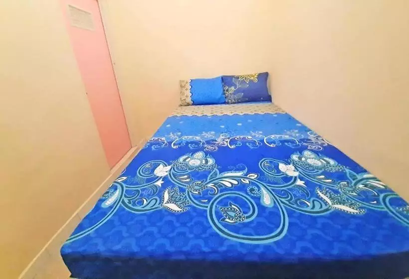 Hotelli Spot On 2683 Cempedak Residence