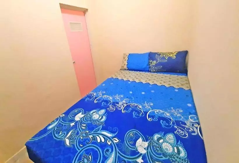 Hotelli Spot On 2683 Cempedak Residence