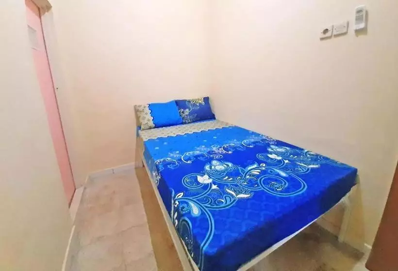 Hotelli Spot On 2683 Cempedak Residence