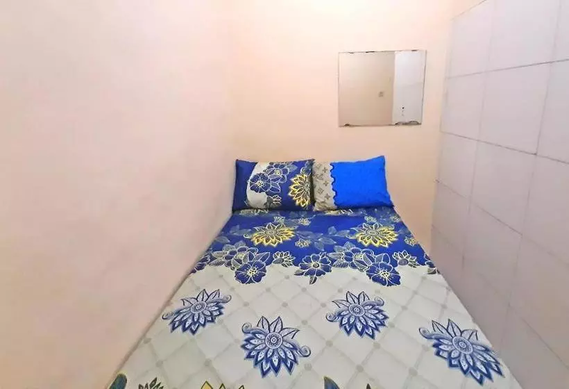 Hotelli Spot On 2683 Cempedak Residence