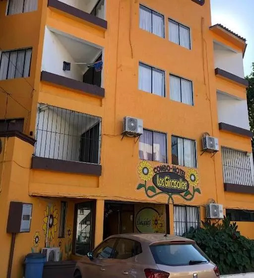 ホテル Condo  Los Girasoles