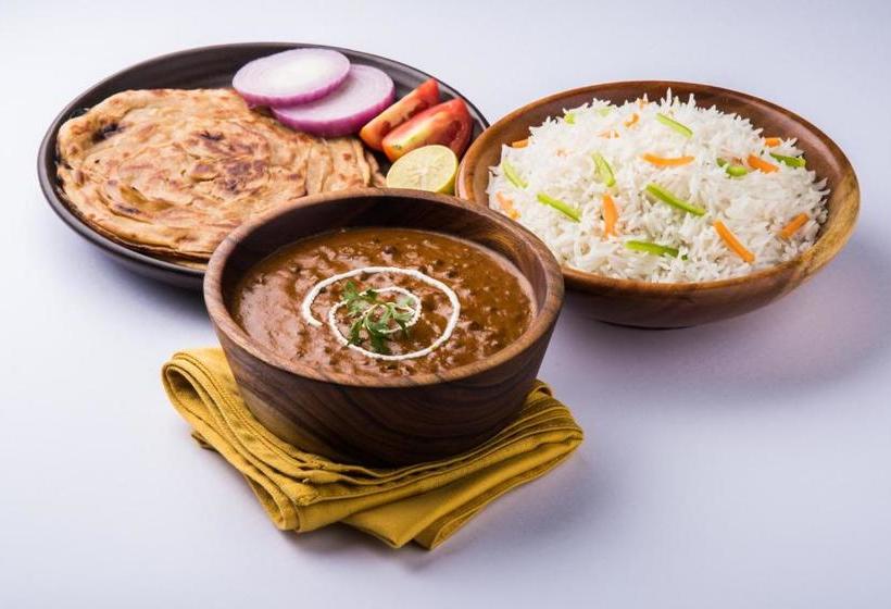 ホテル Oyo 66988 Royal Park Caterers