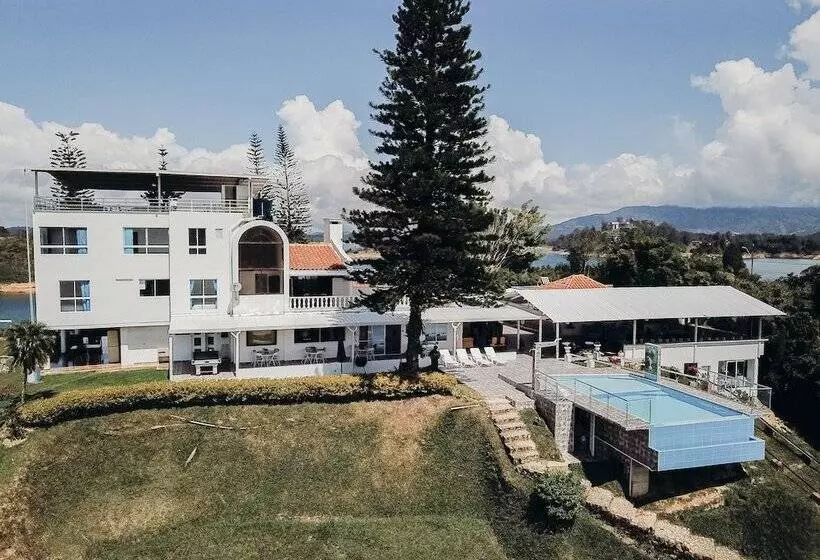 Hotelli Paradise Lake Finca