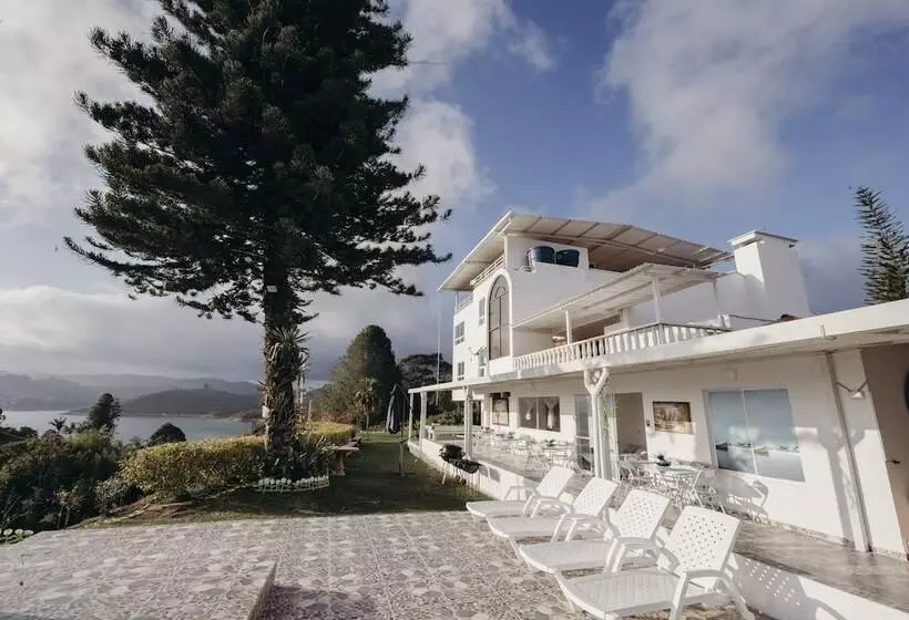 Hotelli Paradise Lake Finca