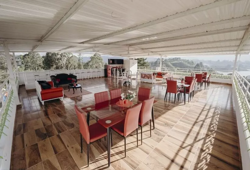 Hotelli Paradise Lake Finca