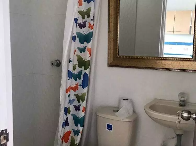 Hotelli Paradise Lake Finca