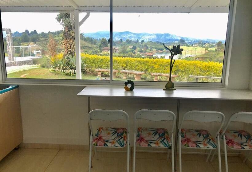 בית מלון כפרי Paradise Lake Finca