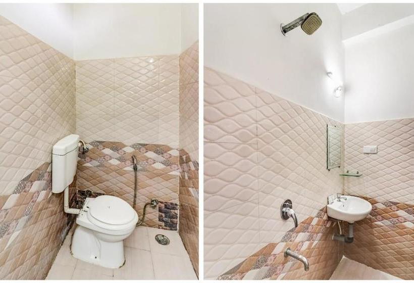 호텔 Oyo 65309 Chandni Palace