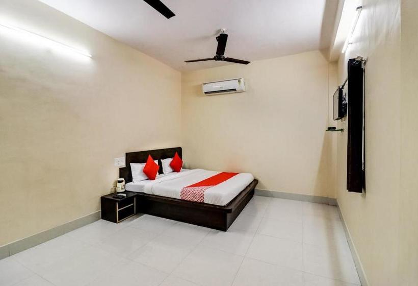 호텔 Oyo 65309 Chandni Palace