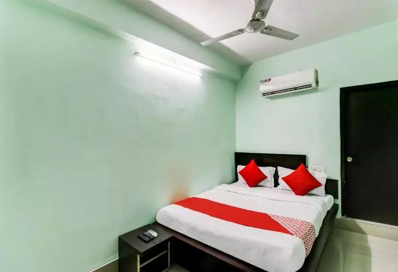 ホテル Oyo 65309  Chandni Palace