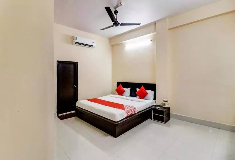ホテル Oyo 65309  Chandni Palace