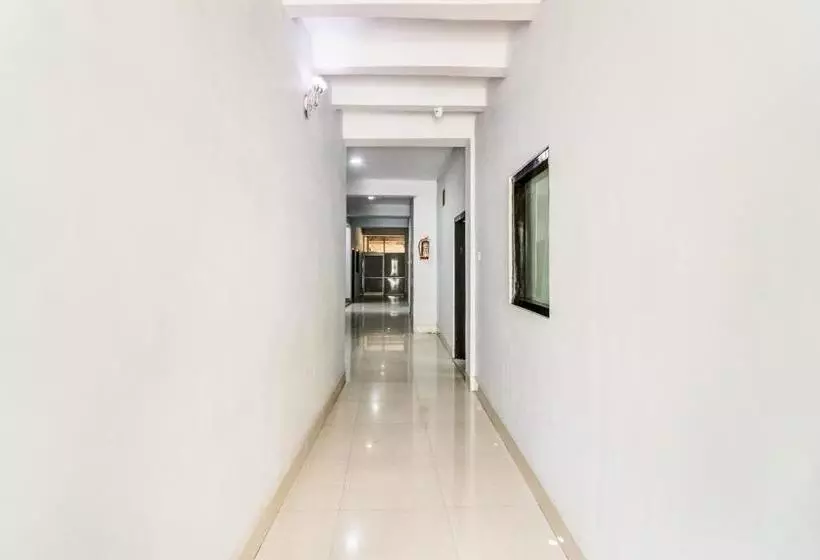 ホテル Oyo 65309  Chandni Palace