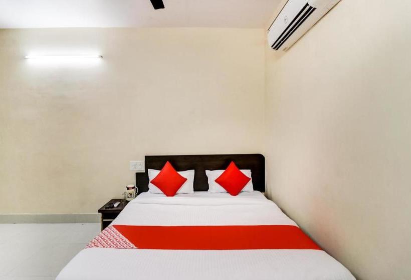 호텔 Oyo 65309 Chandni Palace