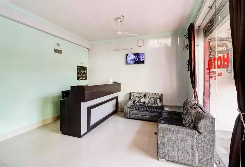 ホテル Oyo 65309  Chandni Palace
