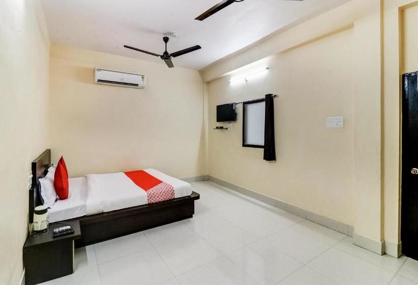 호텔 Oyo 65309 Chandni Palace