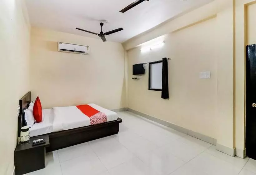 ホテル Oyo 65309  Chandni Palace