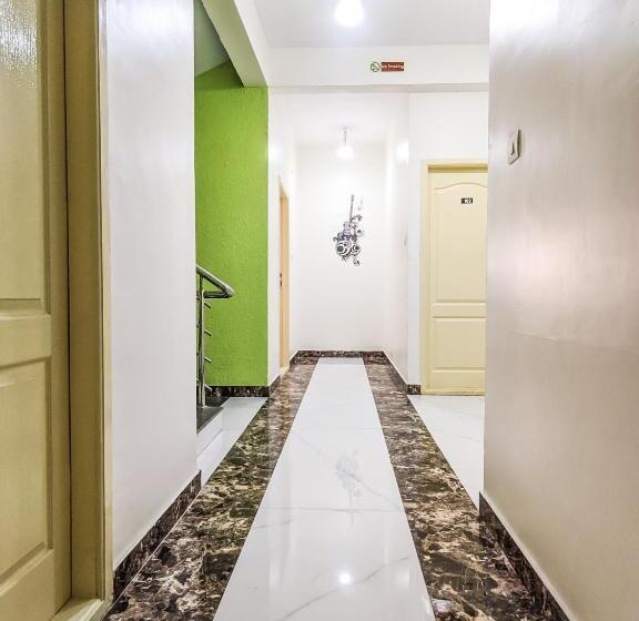 هتل Sports Icon Suites