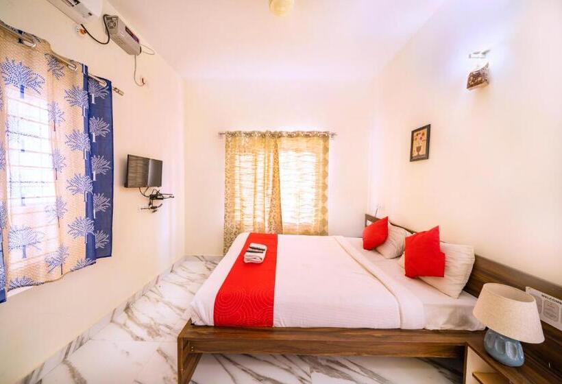 هتل Sports Icon Suites