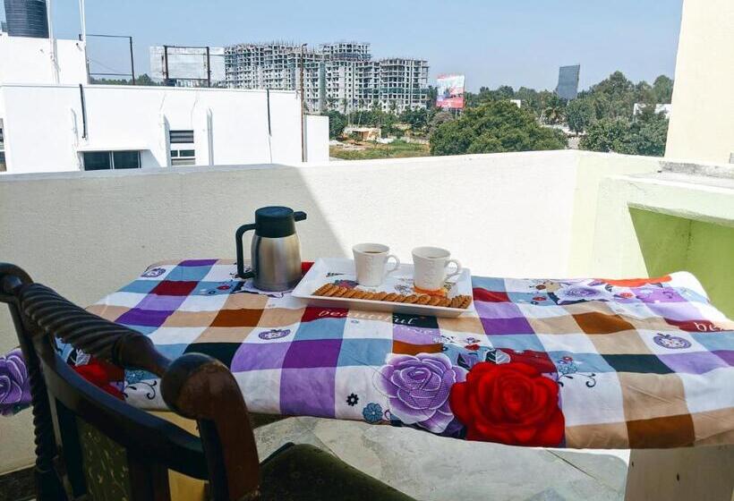 هتل Sports Icon Suites