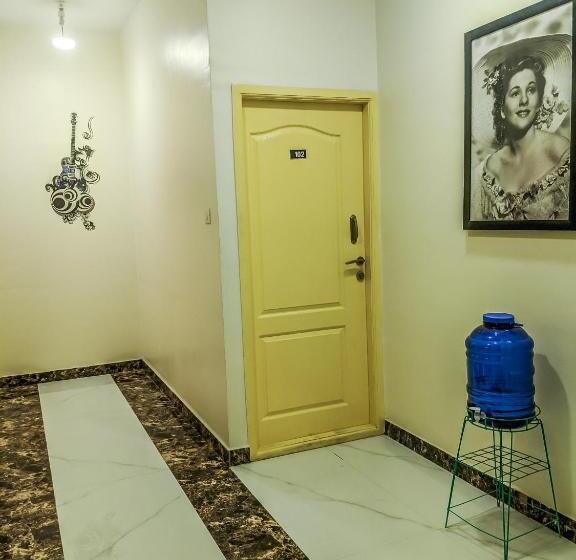 هتل Sports Icon Suites