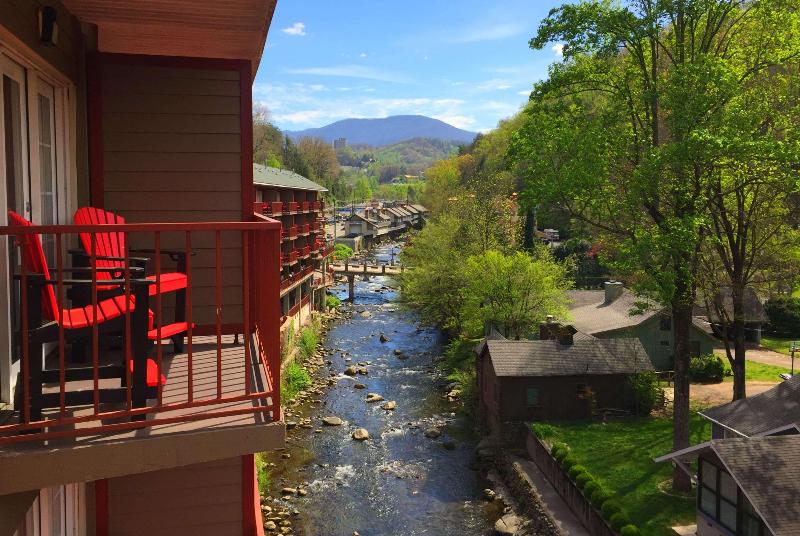 فندق Baymont By Wyndham Gatlinburg On The River