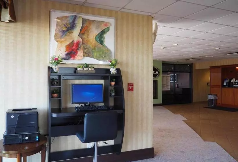 هتل Riverside Plaza