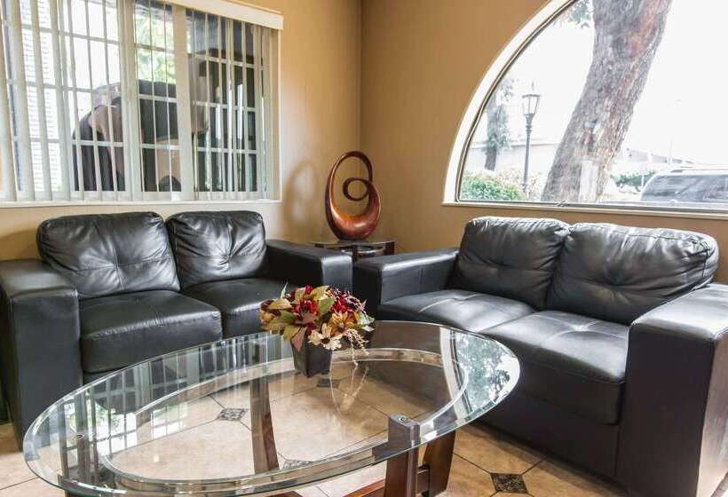 ホテル Rodeway Inn Escondido Downtown