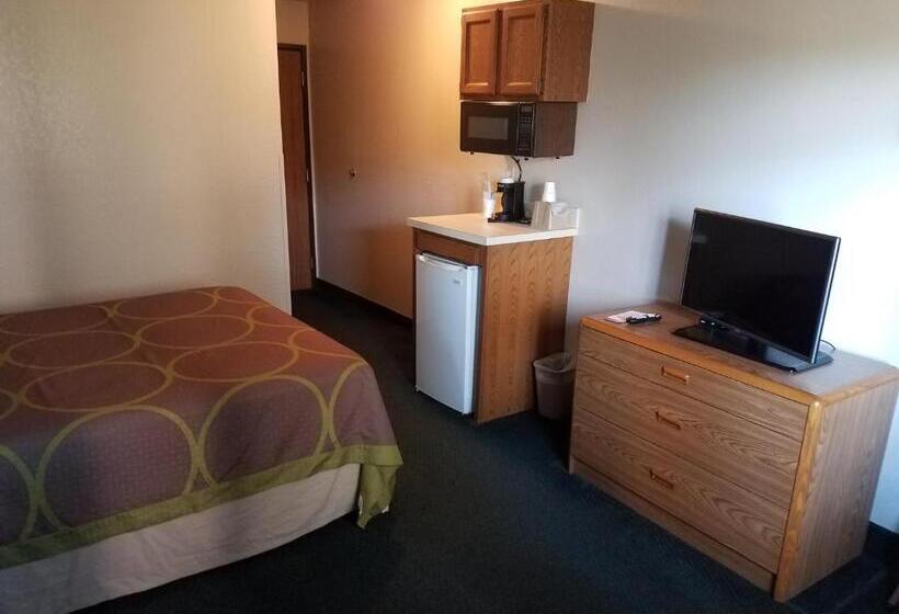 فندق Super 8 By Wyndham Houghton Lake