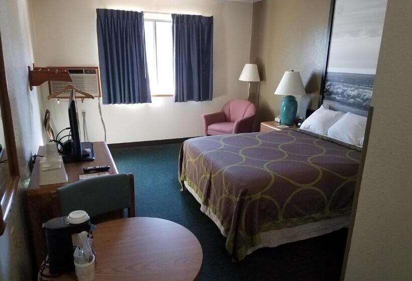 فندق Super 8 By Wyndham Houghton Lake