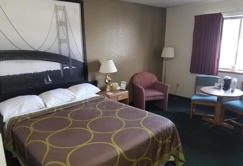 فندق Super 8 By Wyndham Houghton Lake