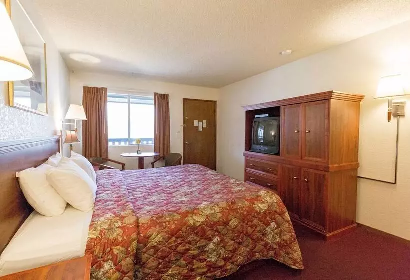 Отель The River Inn