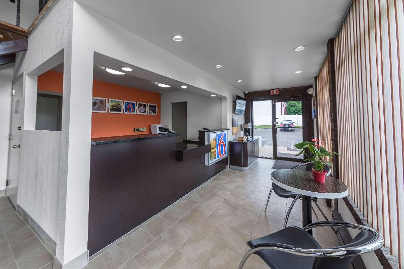 Motel 6 Warminster, Pa