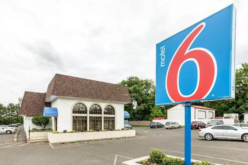 Motel 6 Warminster, Pa