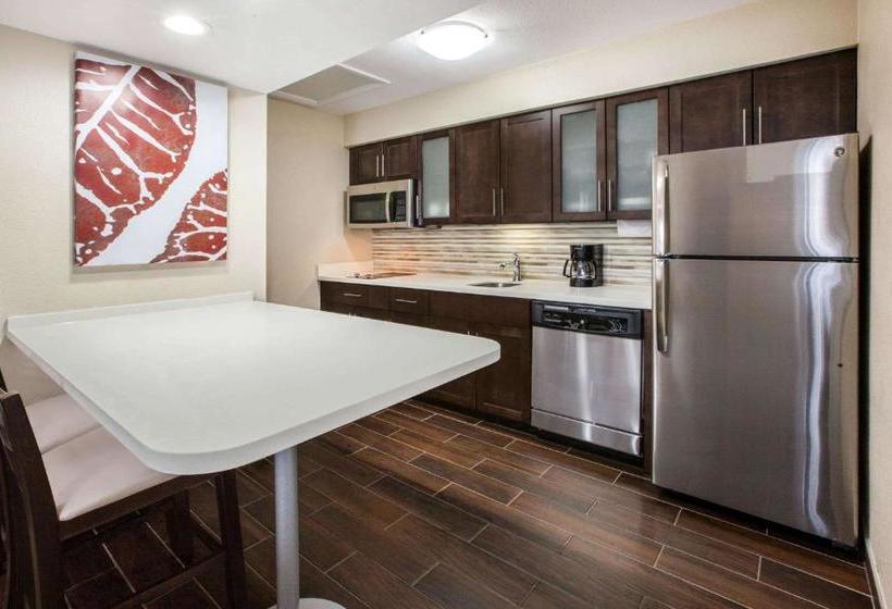 דירת נופש Hawthorn Suites By Wyndham Detroit Southfield