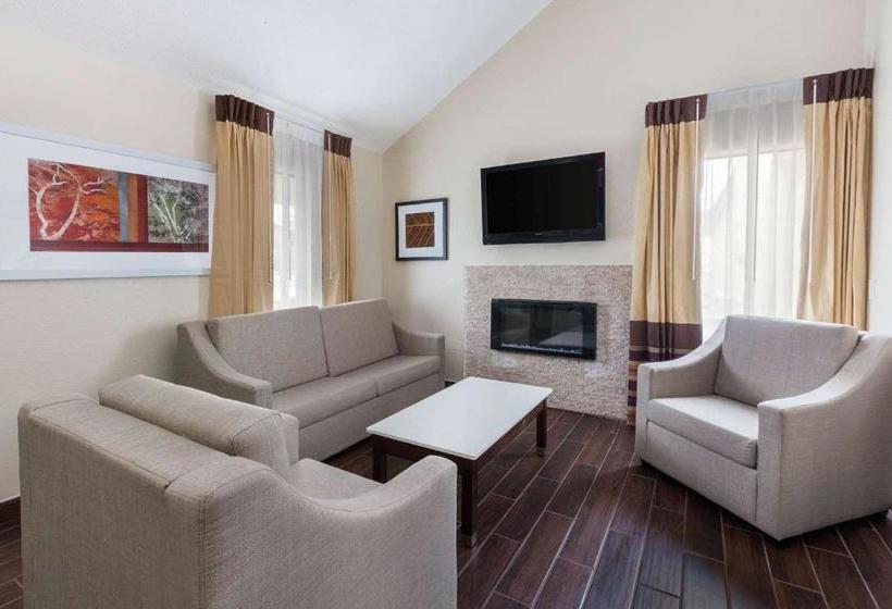 דירת נופש Hawthorn Suites By Wyndham Detroit Southfield