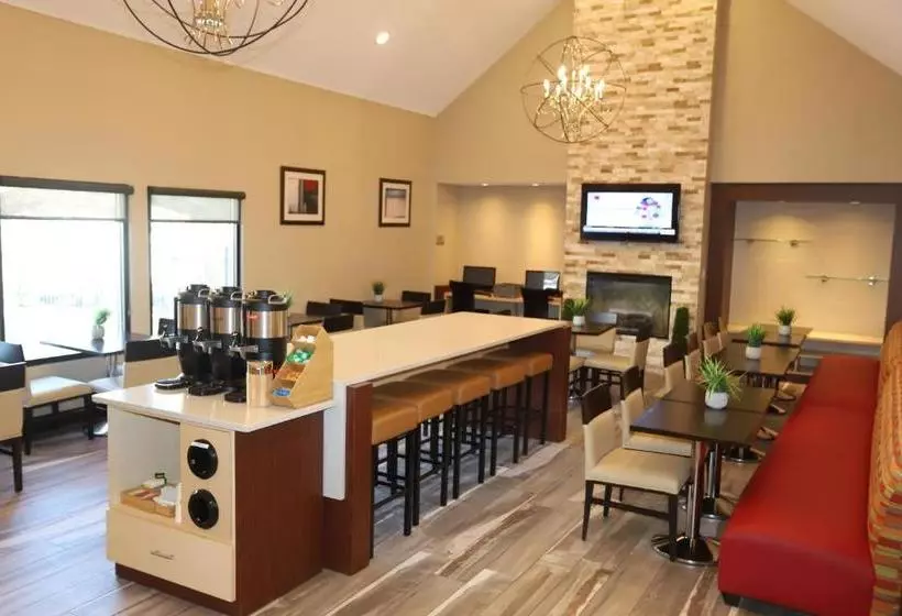 إقامة Hawthorn Suites By Wyndham Detroit Southfield