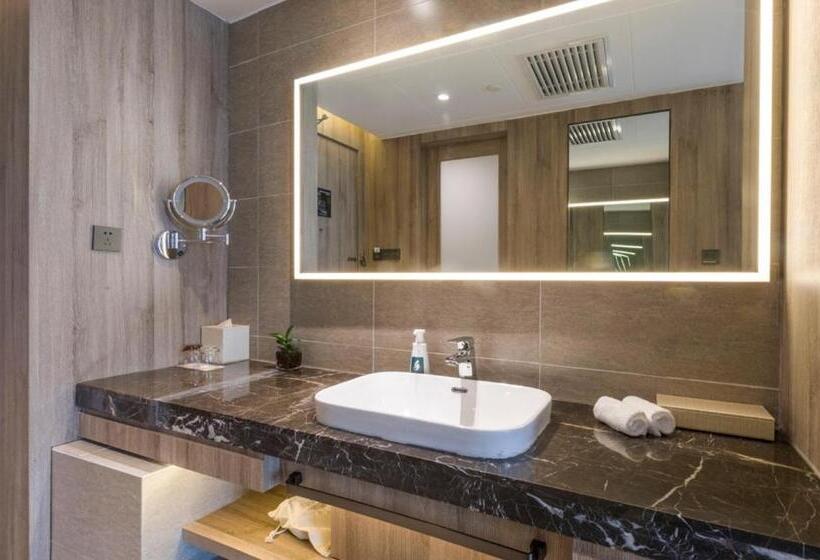 Atour Hotel Xining East Kunlun Road