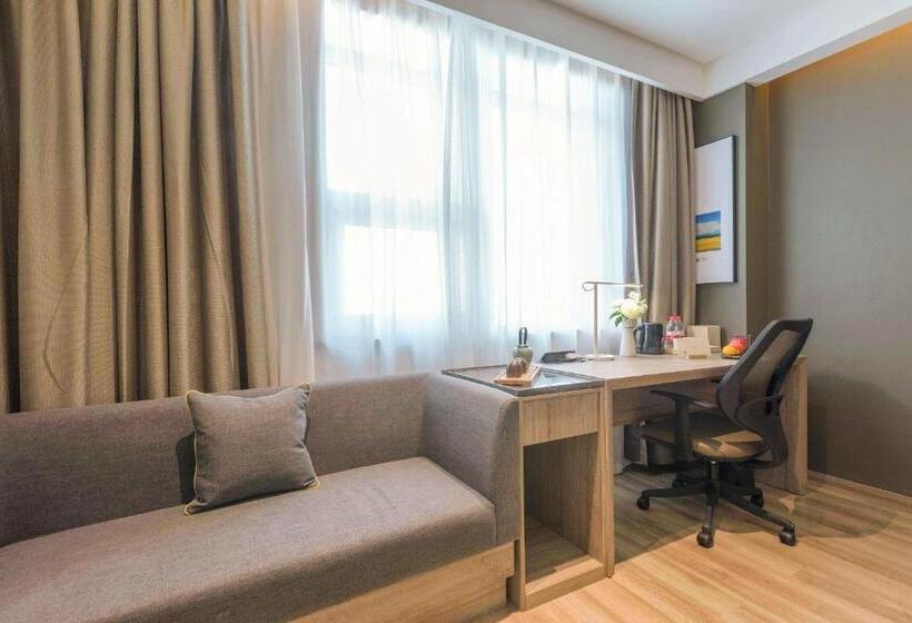 Atour Hotel Xining East Kunlun Road